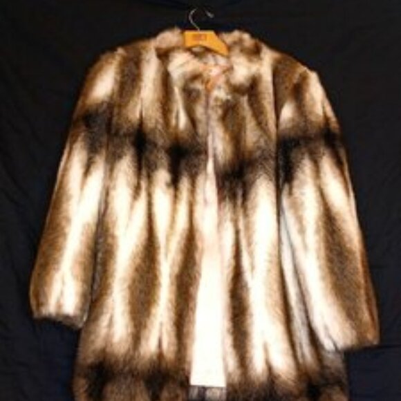All Brand Faux Fur Coat - Picture 1 of 2